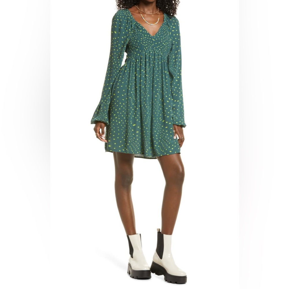 NWT Nordstrom Women’s Small Long Sleeve Green Dotted Dress
